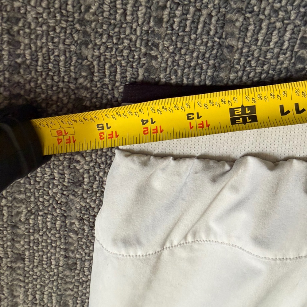 Guc Fabletics lined 9” Men's Shorts. Comfy and stretchy Sz M. - Picture 6 of 8